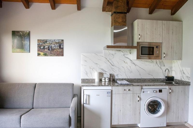 Fuente Oscura Apartment Ramales de la Victoria Ngoại thất bức ảnh