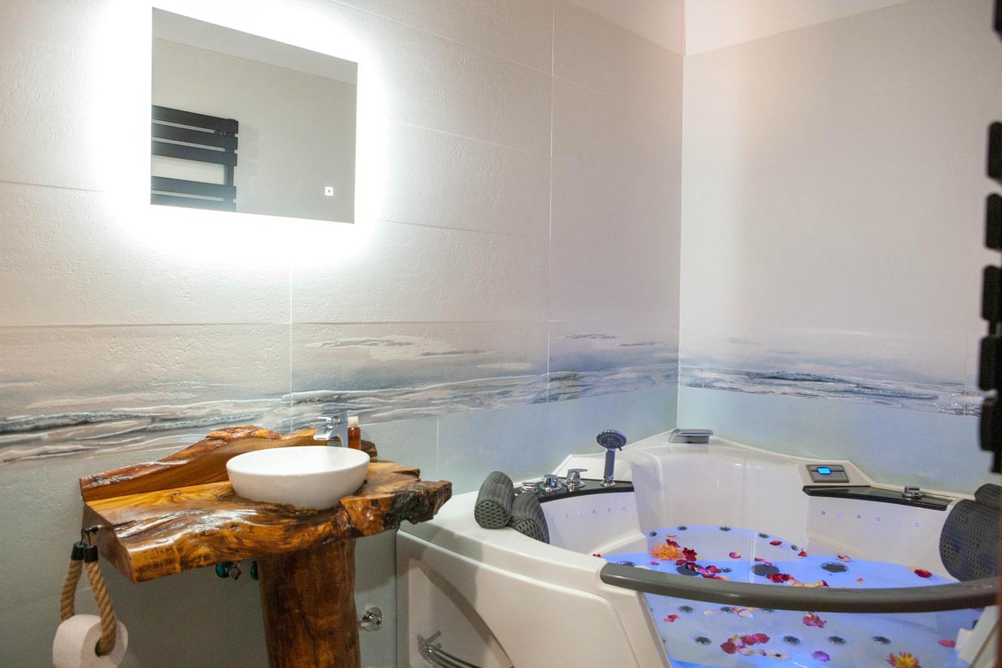 Fuente Oscura Apartment Ramales de la Victoria Ngoại thất bức ảnh